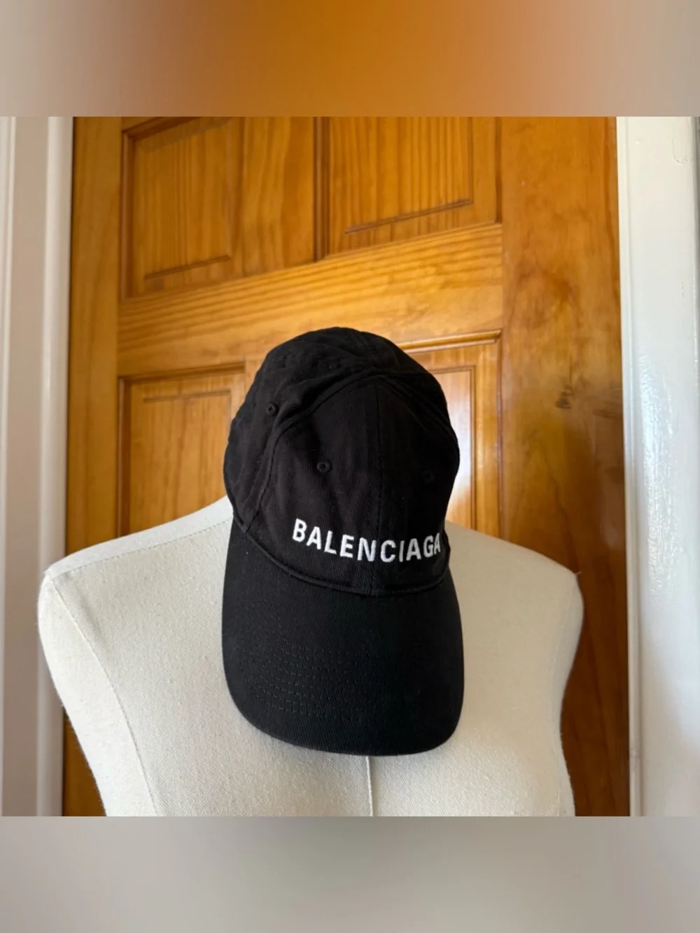 Balenciaga Designer Black White Embroidered Logo Baseball Cap Hat Made In Italy - Picture 1 of 6